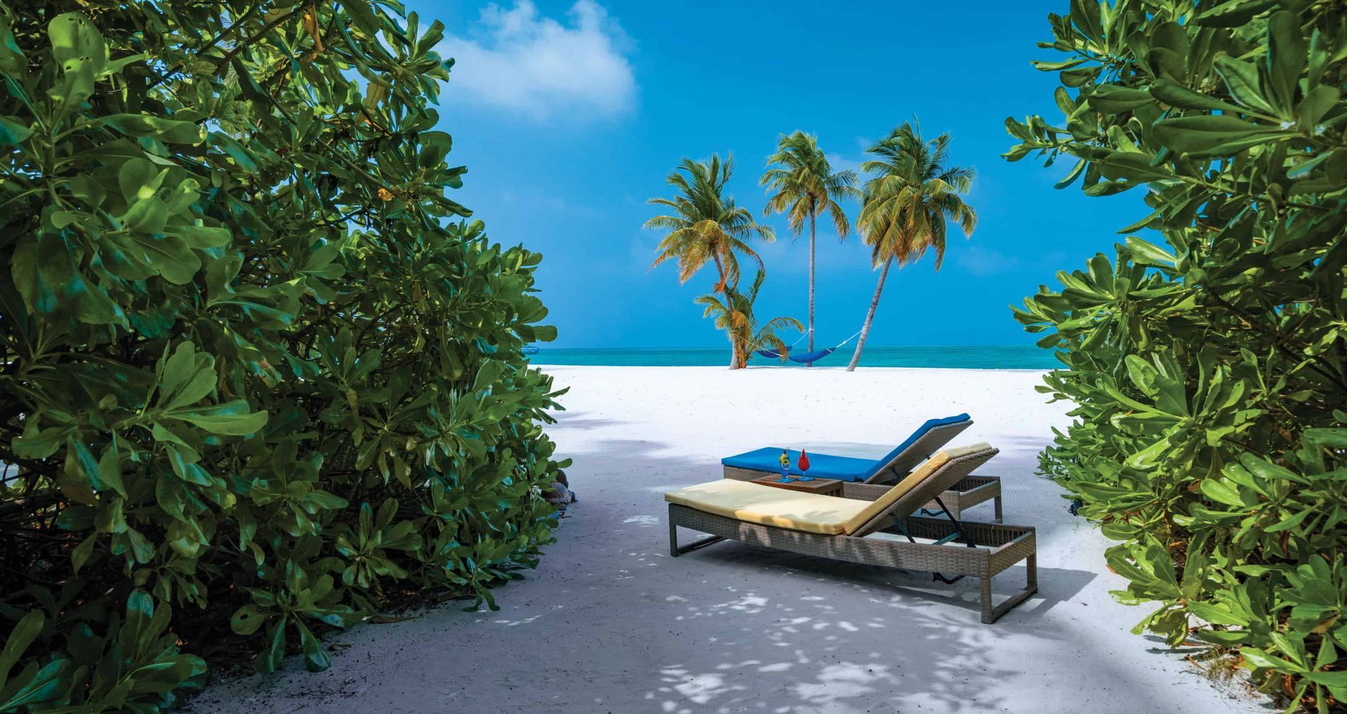 Kanifushi Beach Villa with Pool