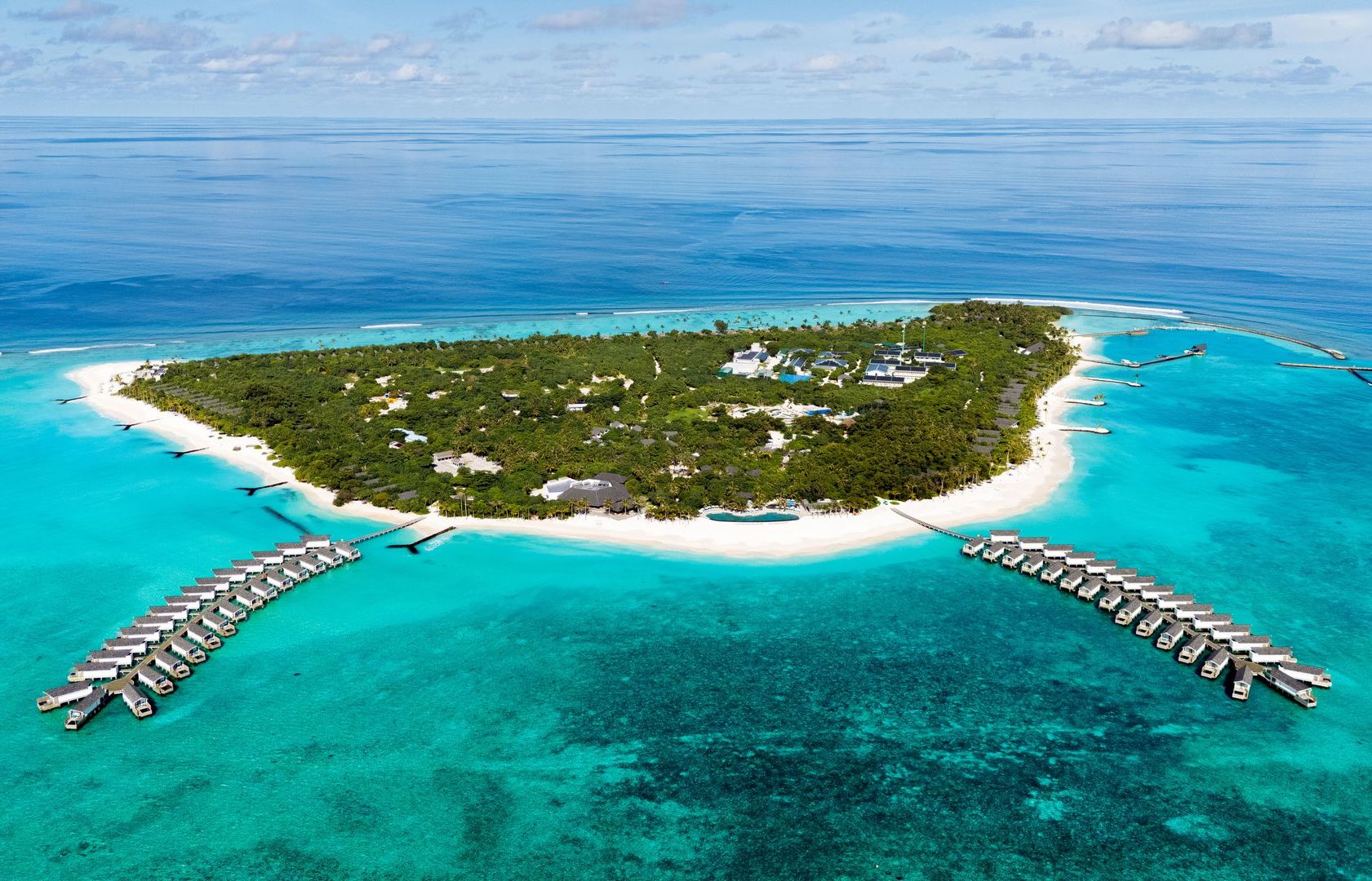 Discover a Maldives Haven: Perfect for Couples and Families